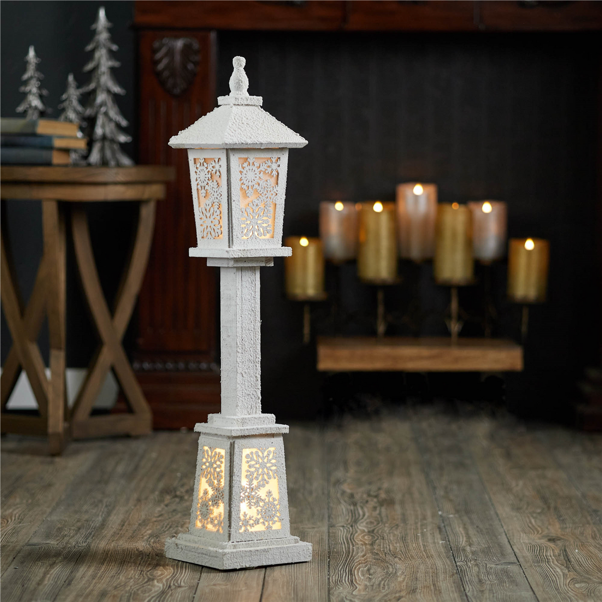 Lamp Post 32”H Wood 3 AA Batteries Not Included/USB Cord -Ship Only