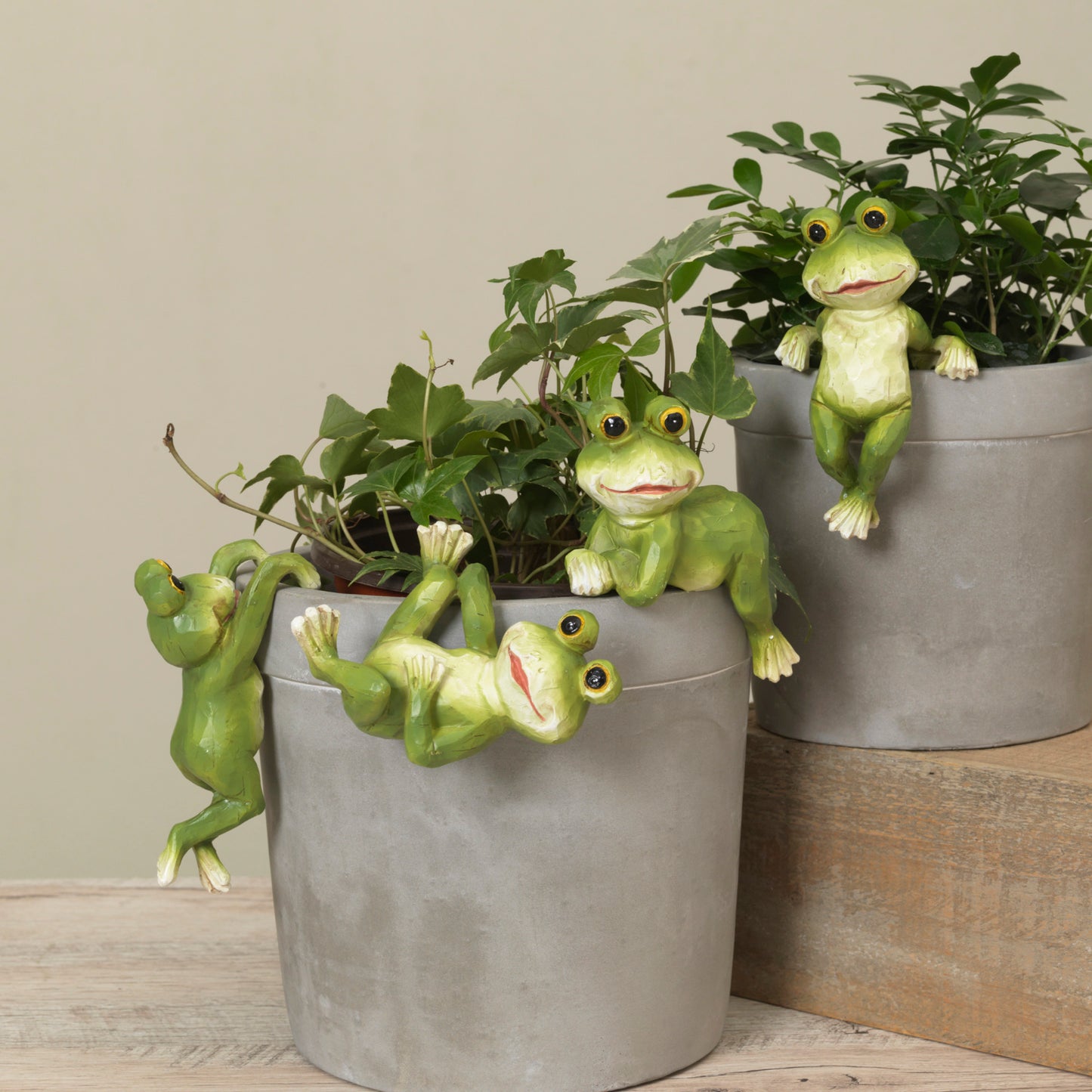 Resin Frog Pot Clinger
