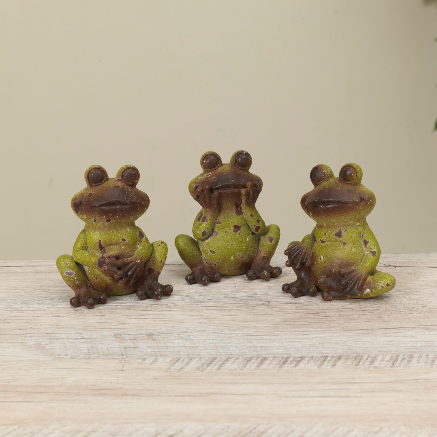 3.9"H Resin Frog