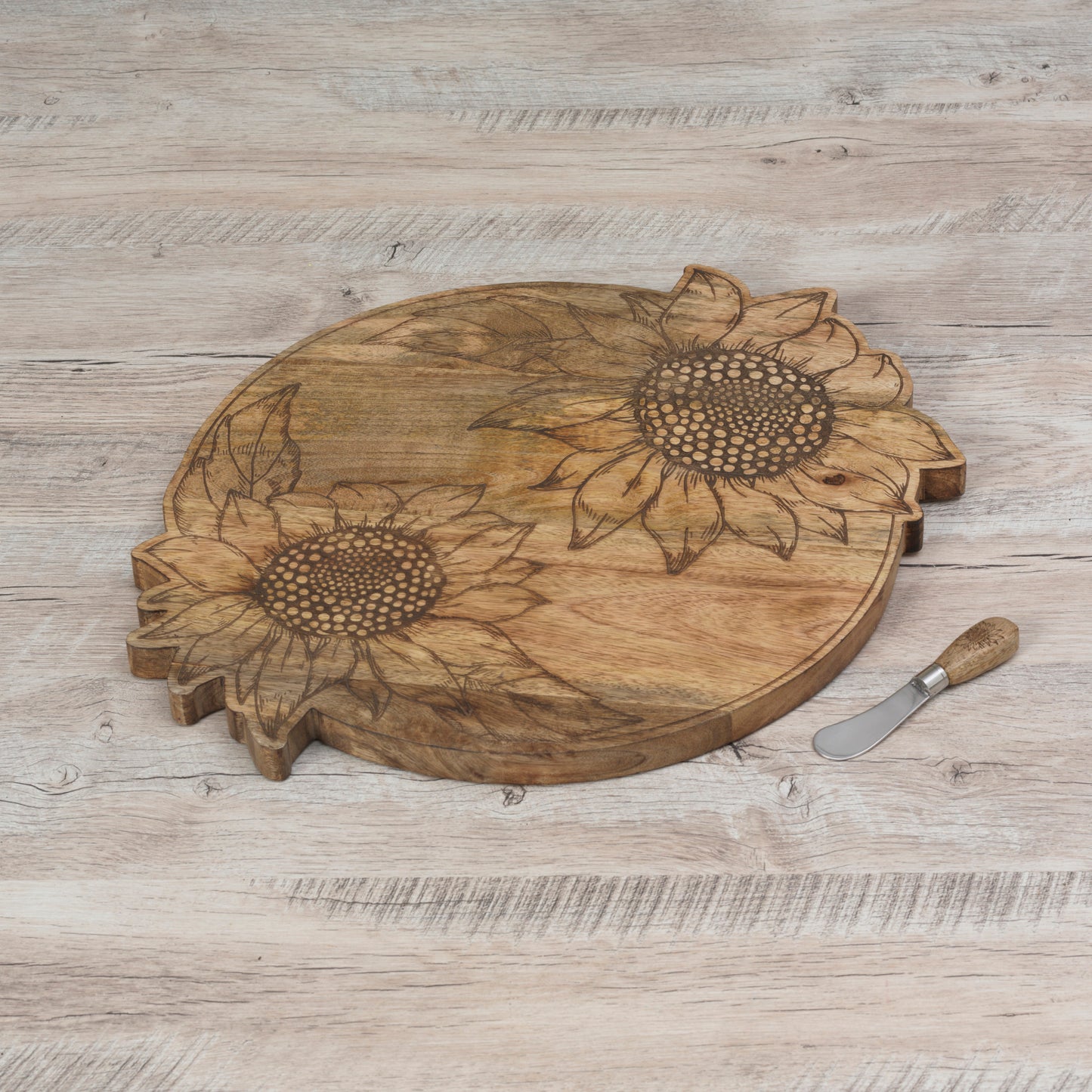 Engraved Sunflower Design Charcuterie Board & Cheese Spreader