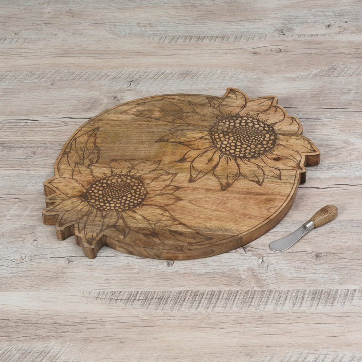 Engraved Sunflower Design Charcuterie Board & Cheese Spreader