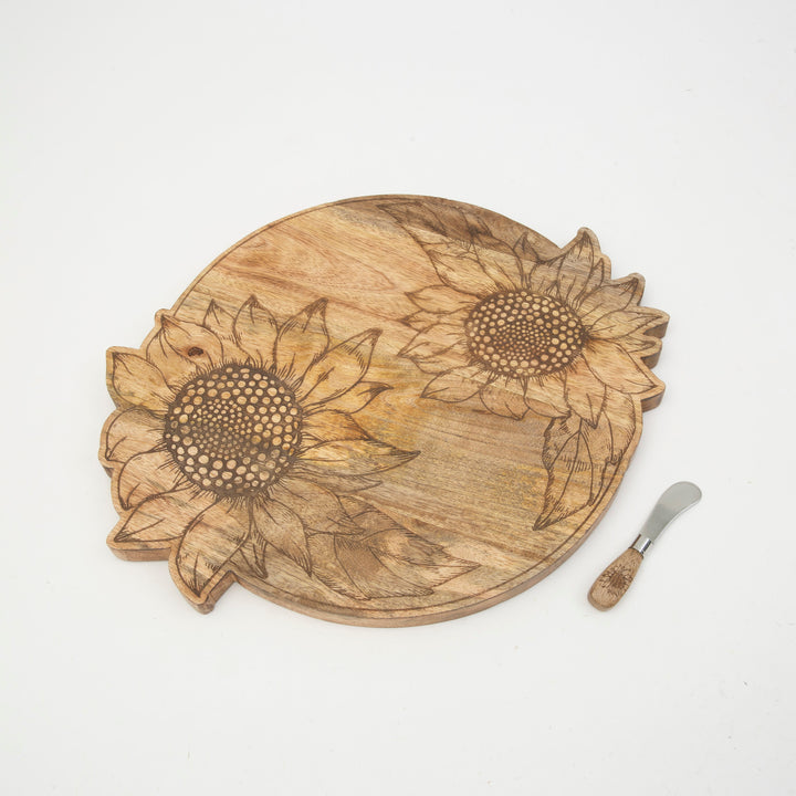 Engraved Sunflower Design Charcuterie Board & Cheese Spreader