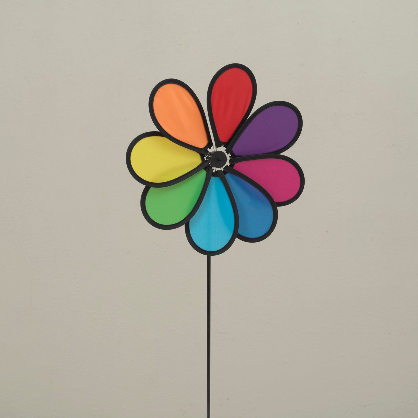 23"H Polyester Wind Spinner w/ Fiberglass Stake