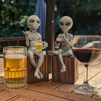 Party Alien Shelf Sitters 10" tall Figurine