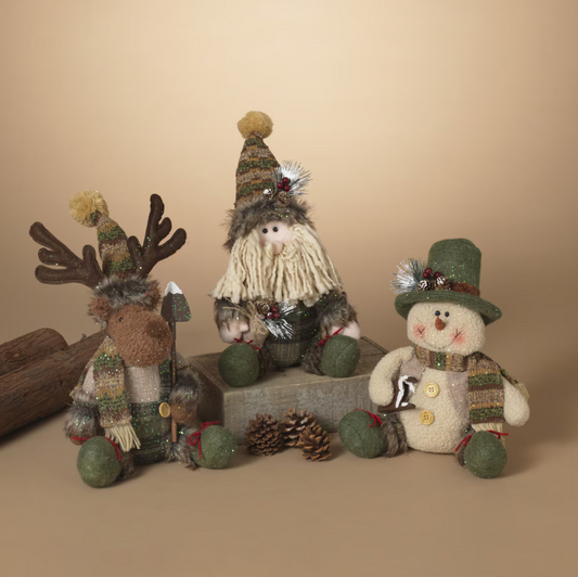 9"H Plush Sitting Holiday Figurine