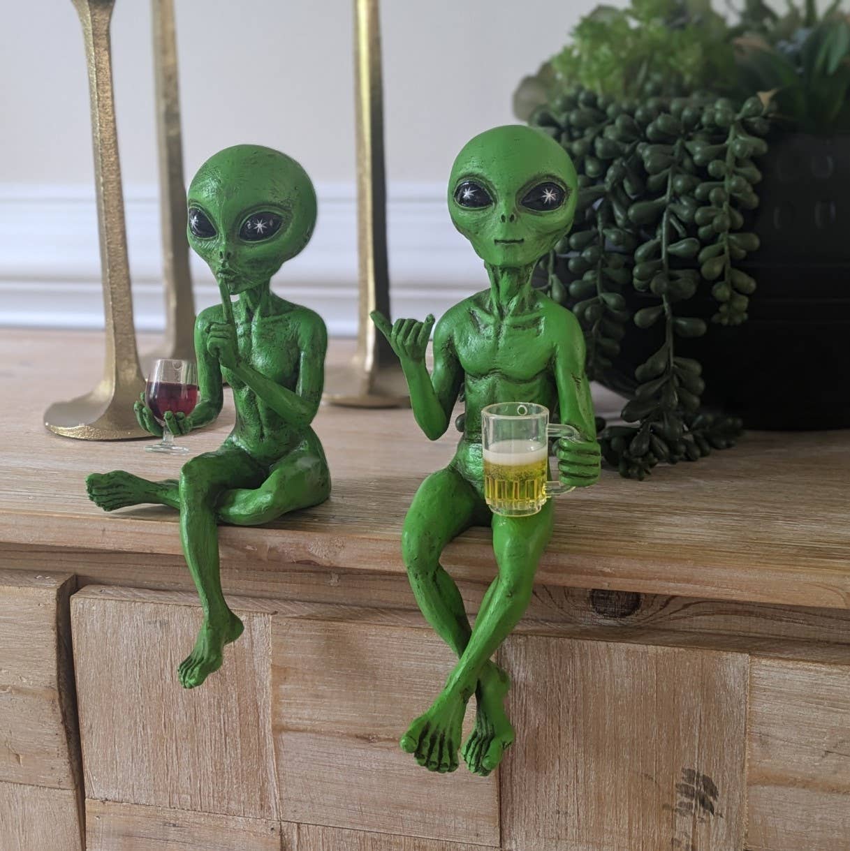 Party Alien Shelf Sitters 10" tall Figurine