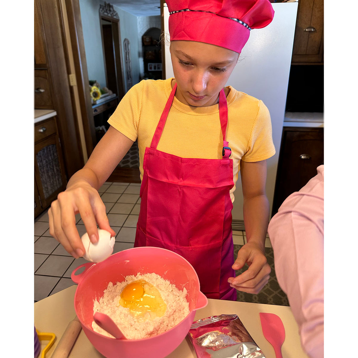 Little Pals Pink Baking Set -Ship Only