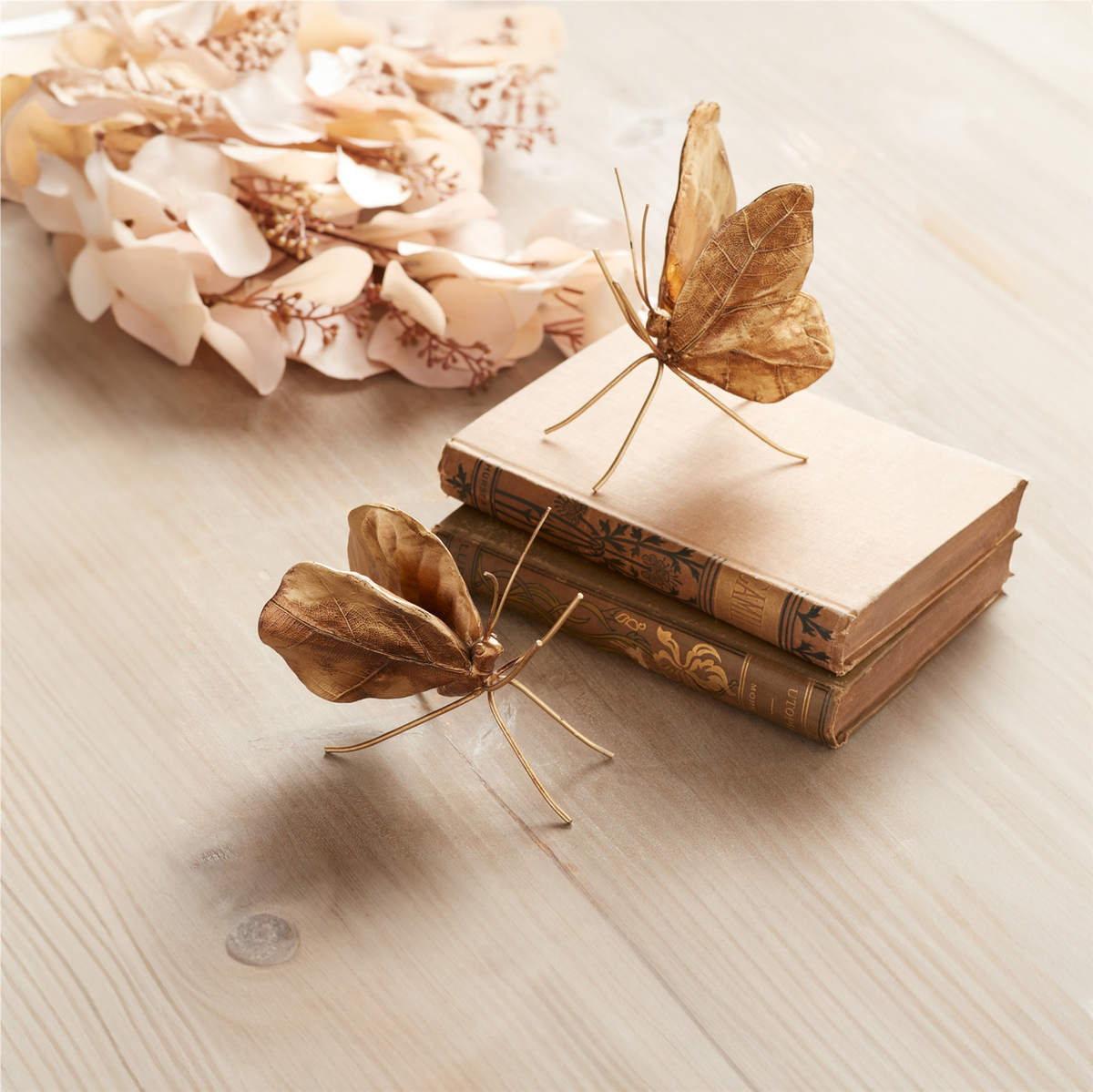 Leaf Butterfly Shelf Sitter (Set of 2) -Ship Only
