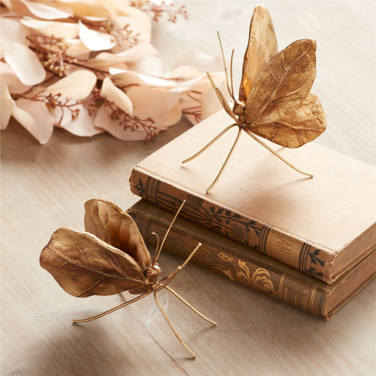 Leaf Butterfly Shelf Sitter (Set of 2) -Ship Only