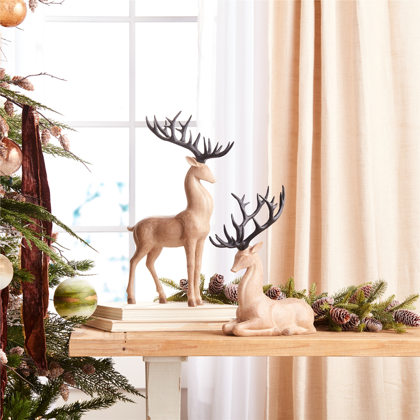 Modern Deer Figurine (Set of 2)