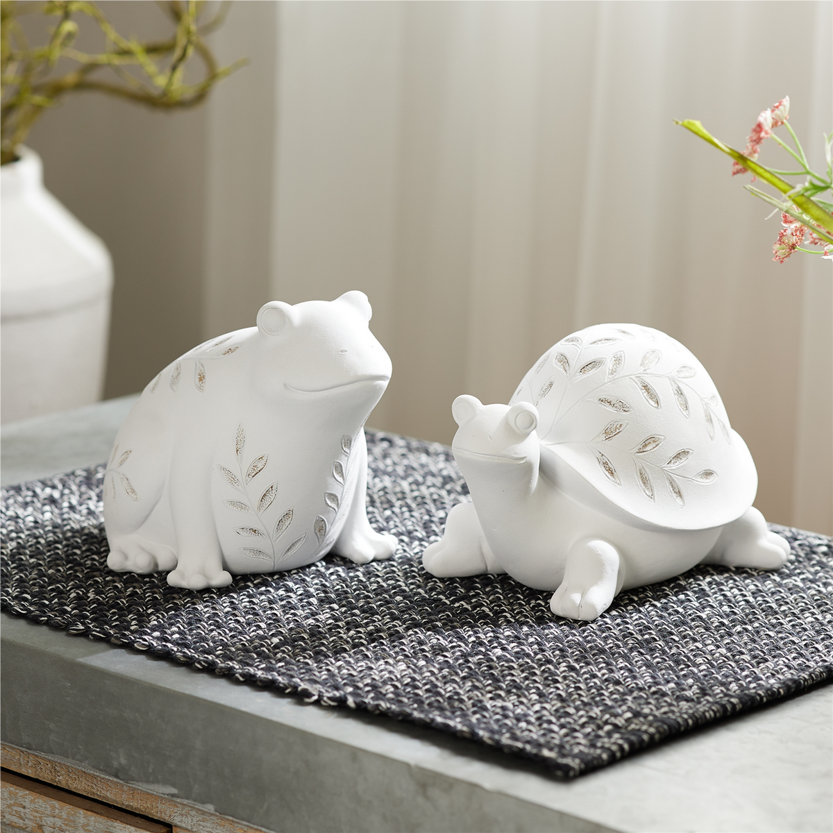 Etched Frog and Turtle Figurine (Set of 2)