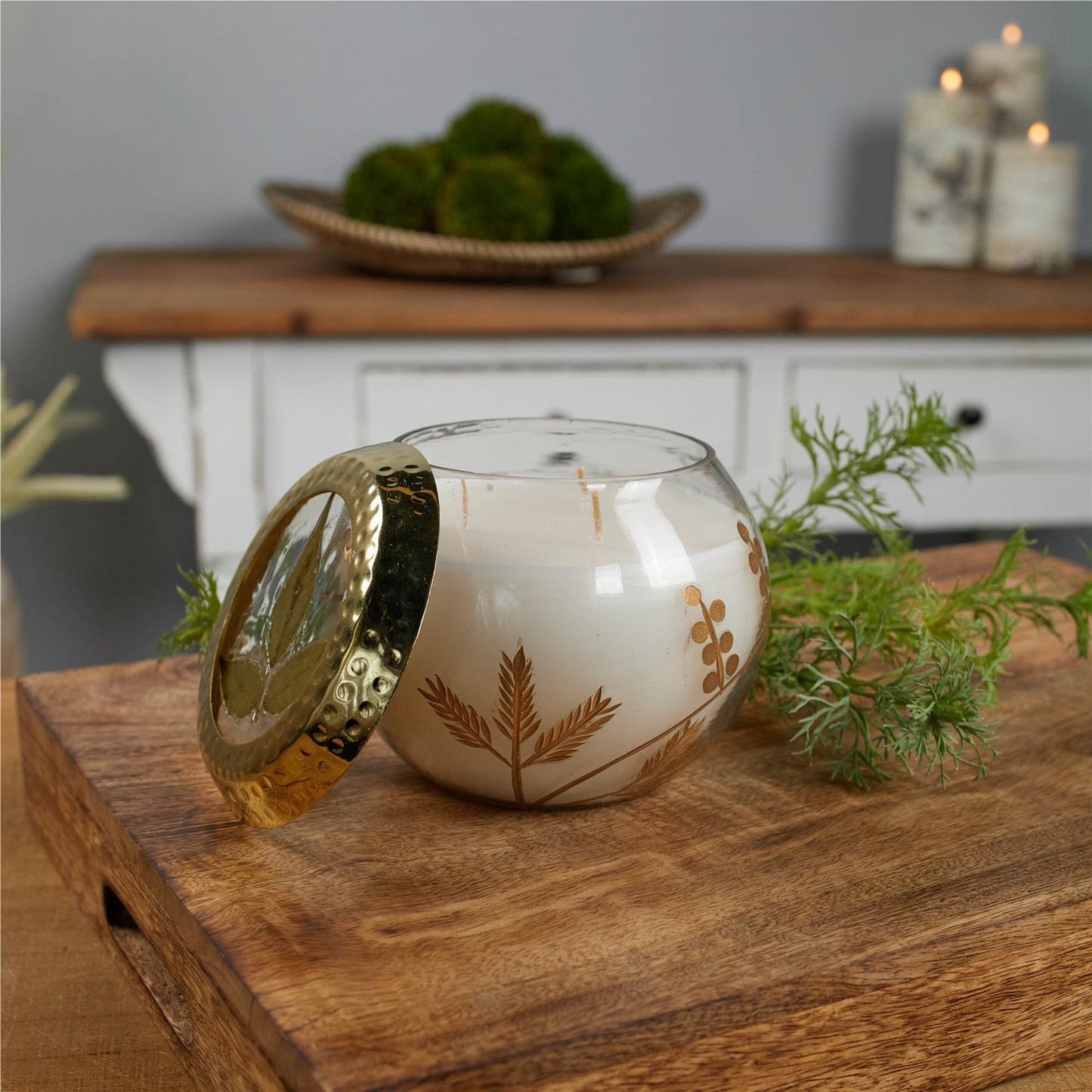 Frosted Juniper Scented Soy Candle with Pressed Leaf Lid 5"D