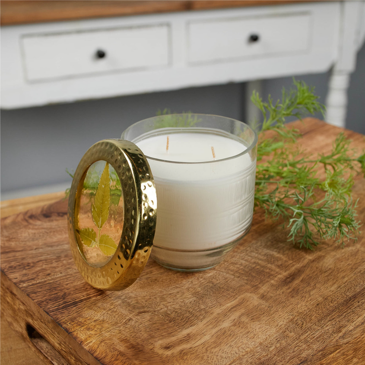 Whit Currant Scented Soy Candle with Pressed Floral Lid 4.25"D