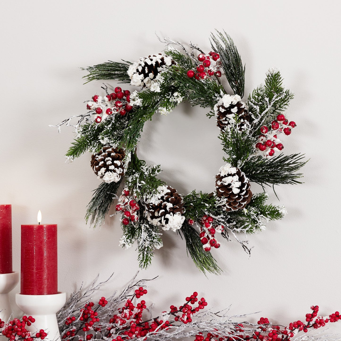 Snow Mixed Pine Berry Wreath 20"D -Ship Only