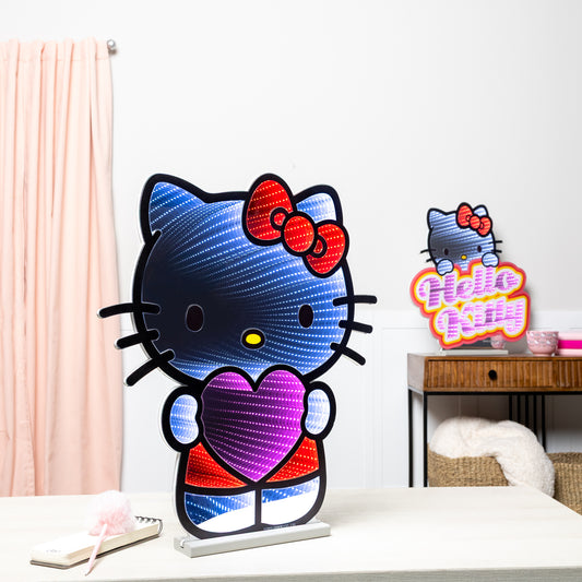 Hello Kitty®️  Heart Ekkolight 24"H -Ship Only