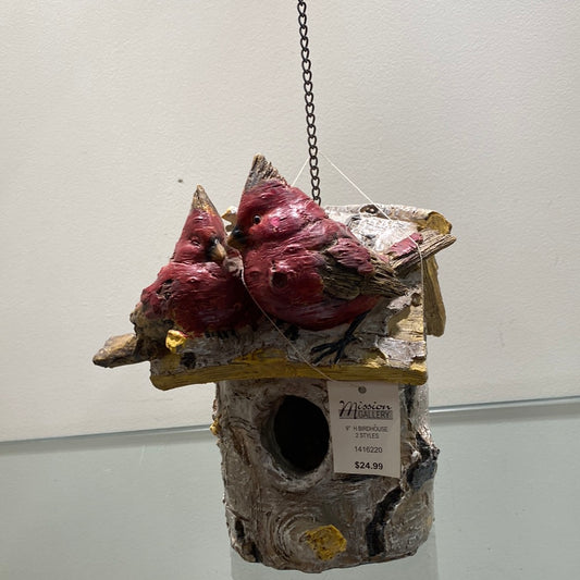 Cardinal Style Tree Birdhouse