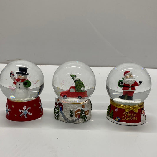 Resin Holiday Water Globe