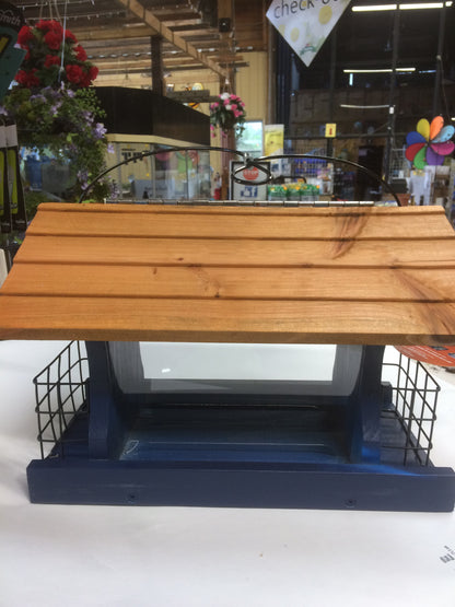 Deluxe Ranch Bird Feeder