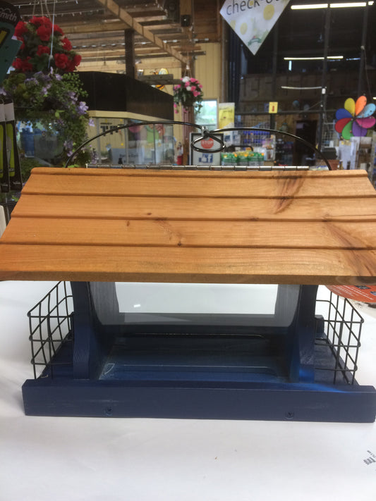 Deluxe Ranch Bird Feeder