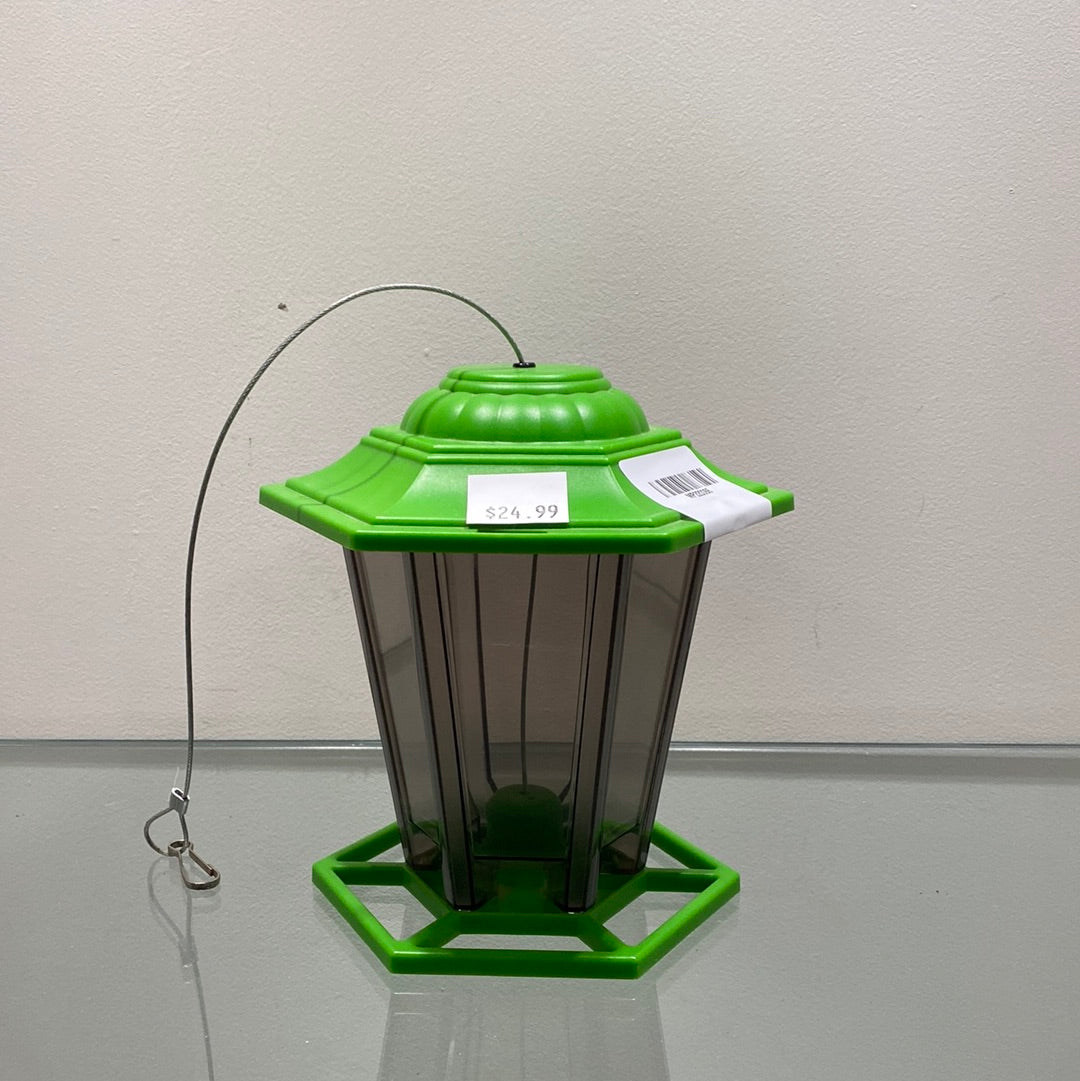 Green Chariot Feeder